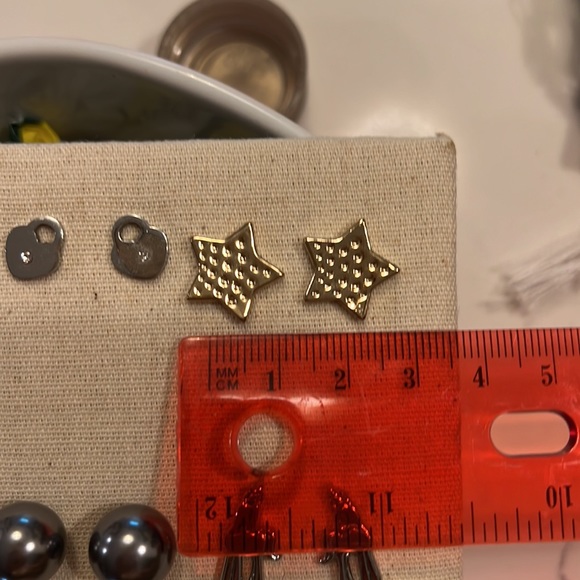 Beautiful studs 18k gold plated and rhodium different sizes - Picture 13 of 16